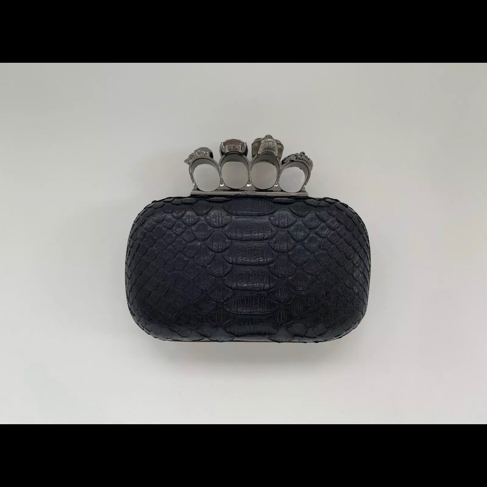 Alexander McQueen Black Skull Four Rings C…